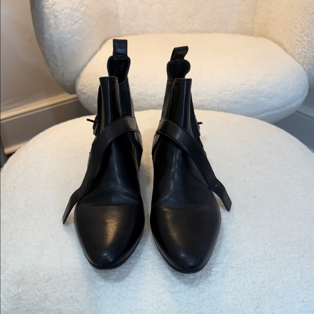 Miu Miu Excellent condition size 39 black ankle boots